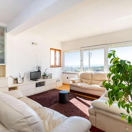Delightful In With Garden Apartment *