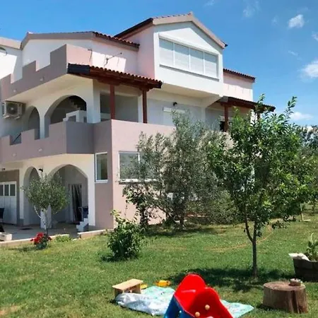 Apartment Delightful In With Garden