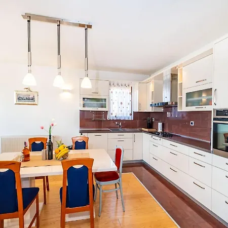 Delightful In With Garden Apartment