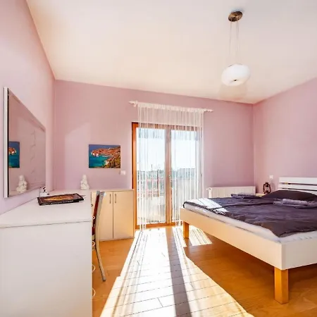Delightful In With Garden Apartment *