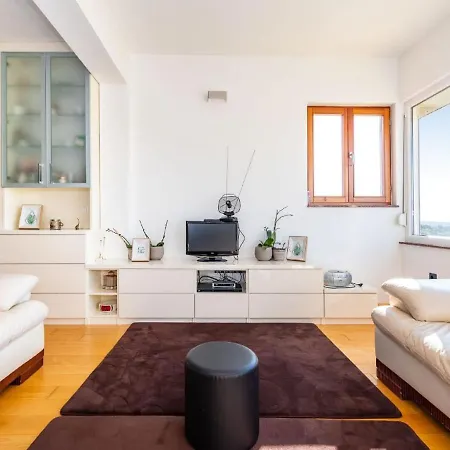 Delightful In With Garden Apartment Radovin
