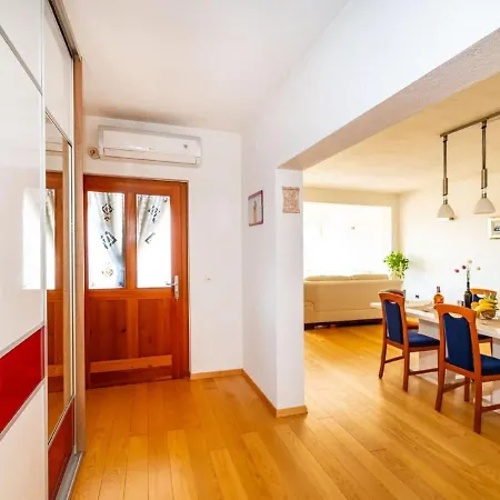 Delightful In With Garden Apartment
