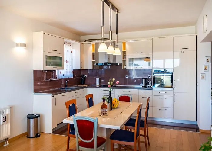 Apartment Delightful In With Garden Radovin