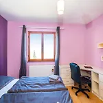 Appartamento Delightful In With Garden Radovin